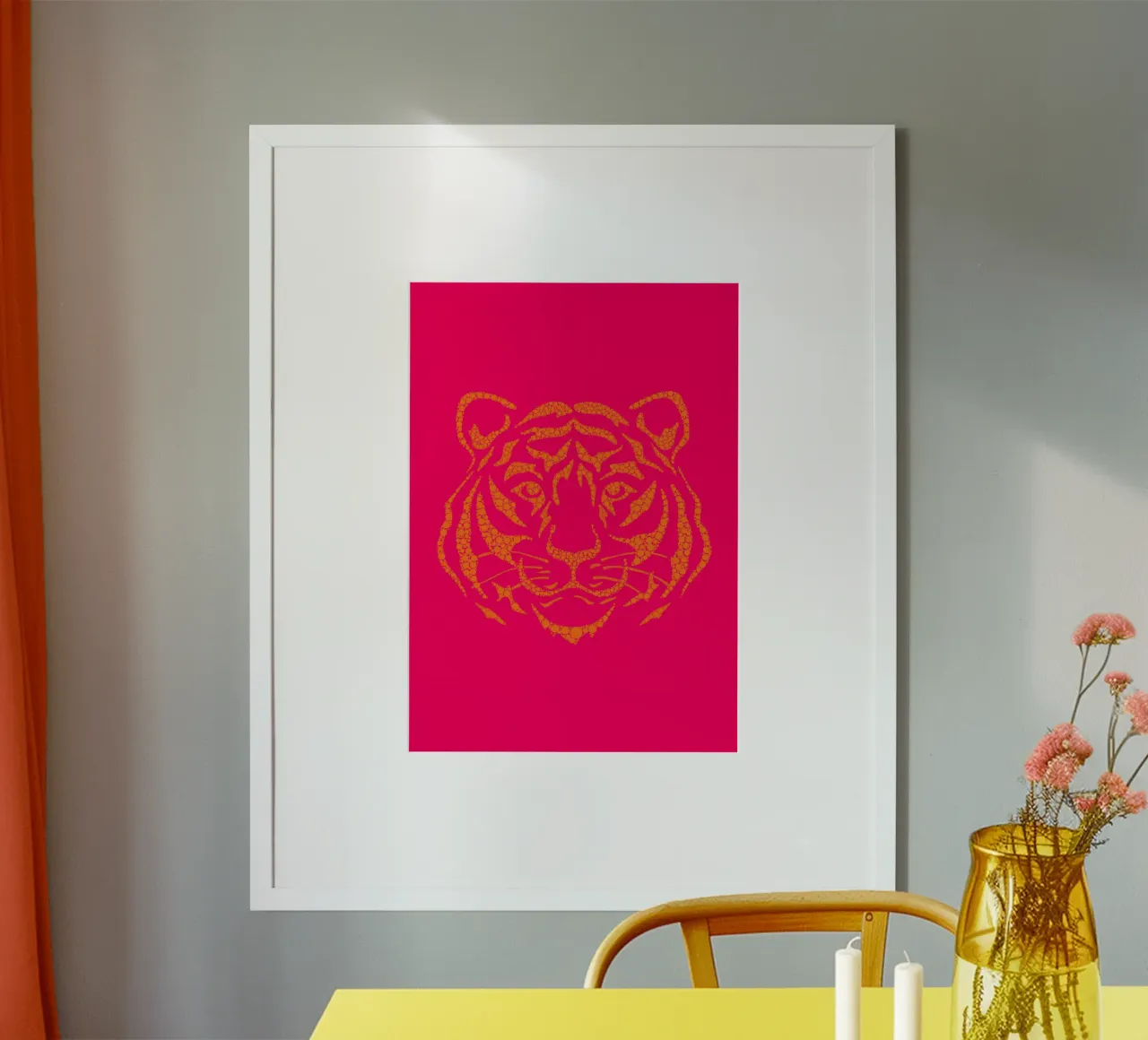 Testa di tigre Pop Art - Rosa neon e puntini arancioni poster con telaio in legno da homdeco