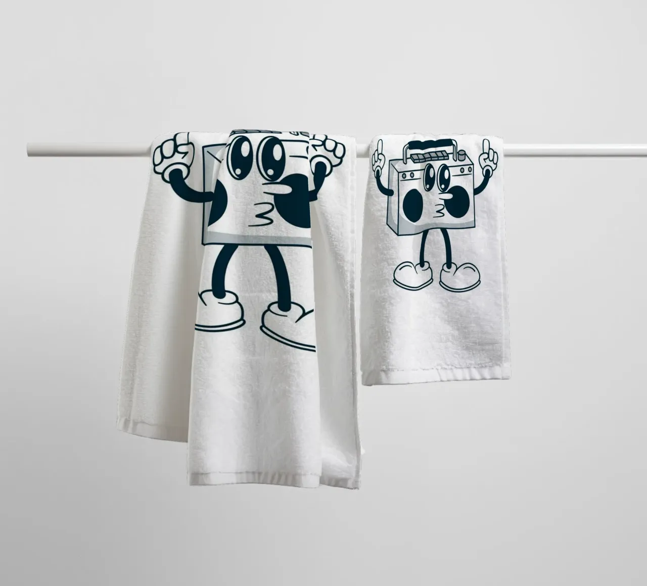 "If It's Nice Play It Twice" Retro Boombox Kunst Handtuch von homdeco