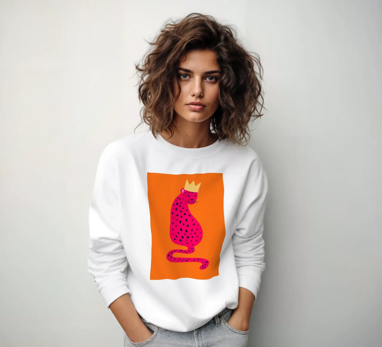 Ghepardo rosa regale con corona - Pop Art Wildness felpa da homdeco