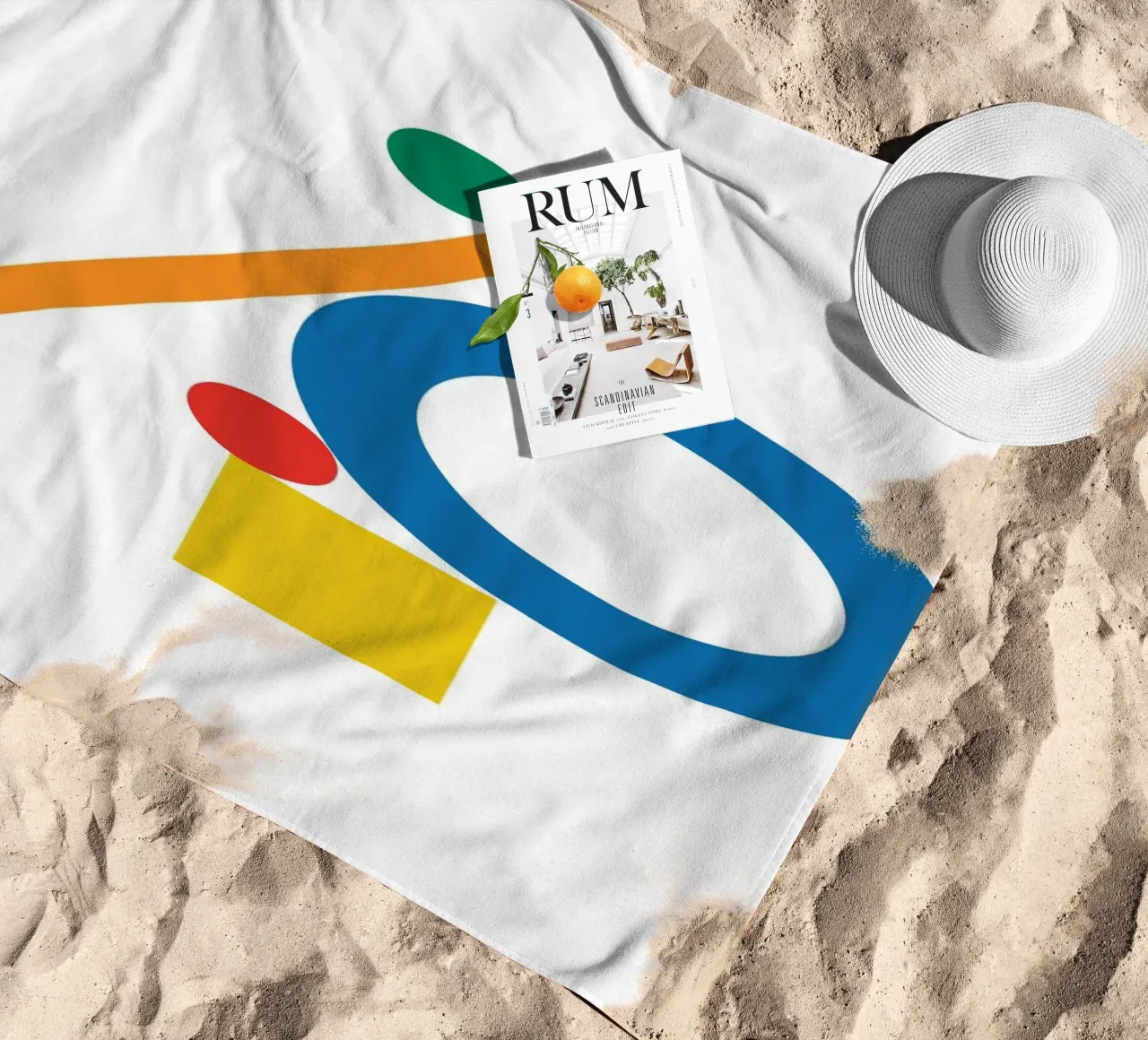 Geometrisch Bauhaus evenwicht strandhanddoek van Family Bauhaus Art