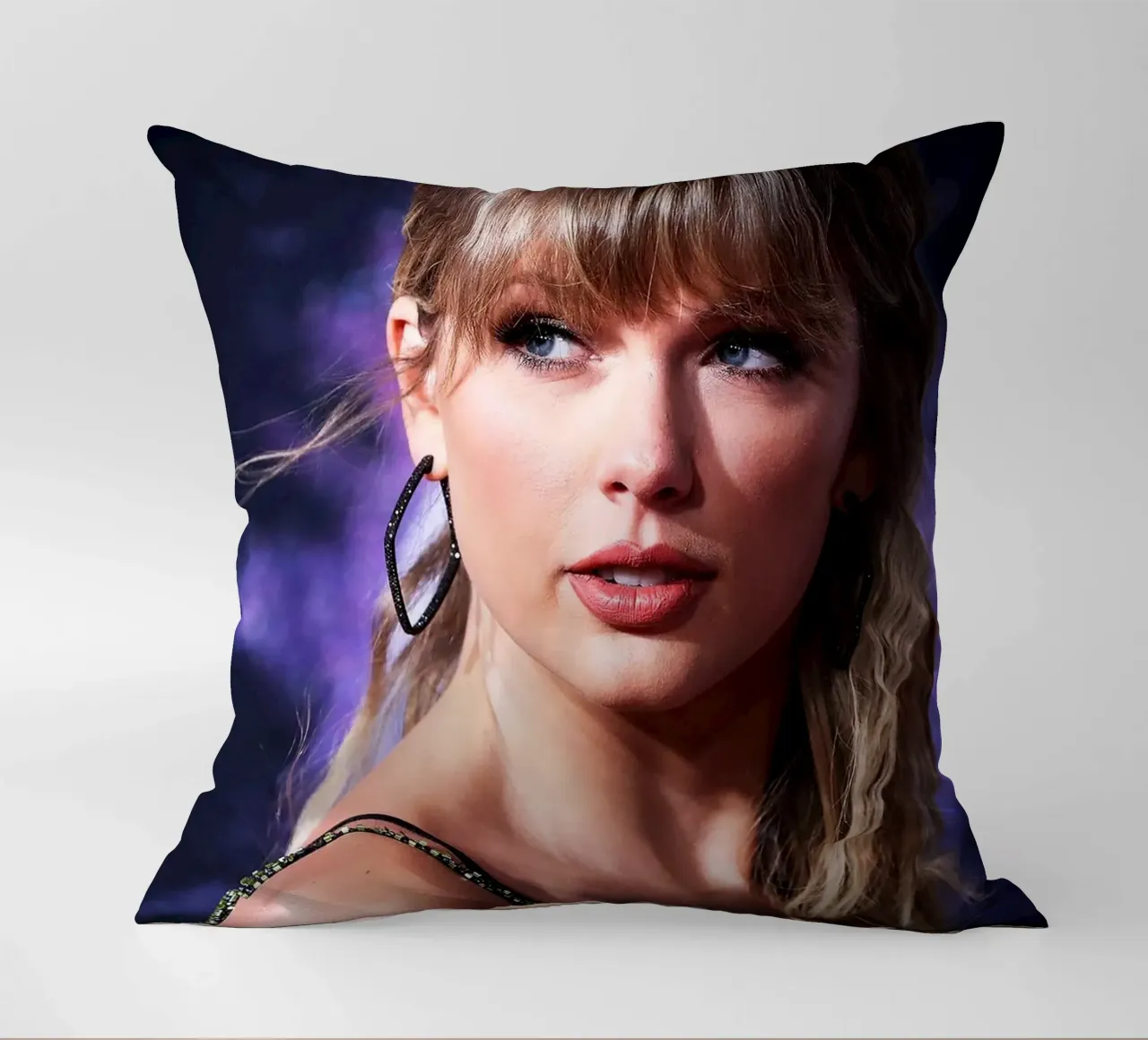 Taylor Swift cuscino da Musadad Shop