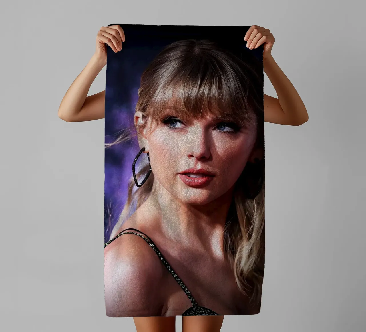 Taylor Swift Handtuch von Musadad Shop