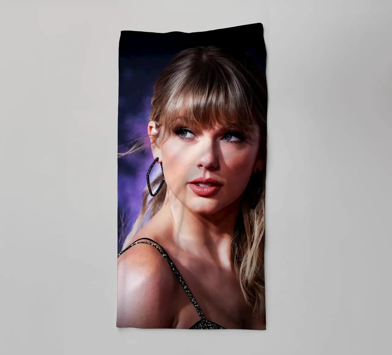 Taylor Swift Handtuch von Musadad Shop