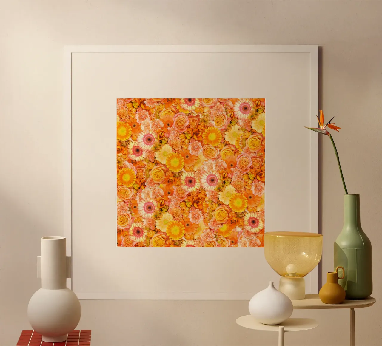 Bouquet di fiori arancione brillante poster con telaio in alluminio da Curious Collections by Marielle Leenders