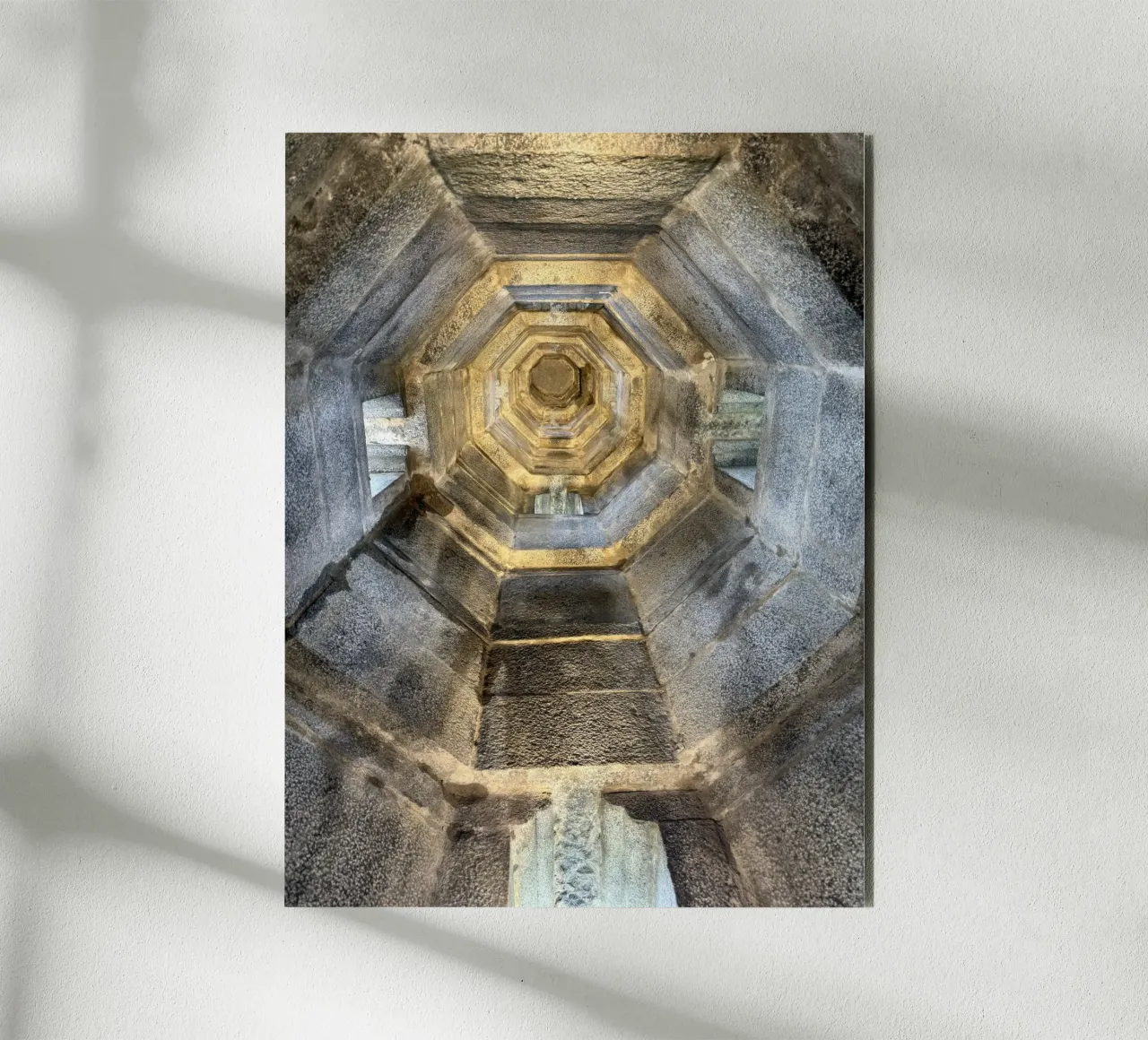 Luz a través del hexágono aluminio dibond de byrieneke
