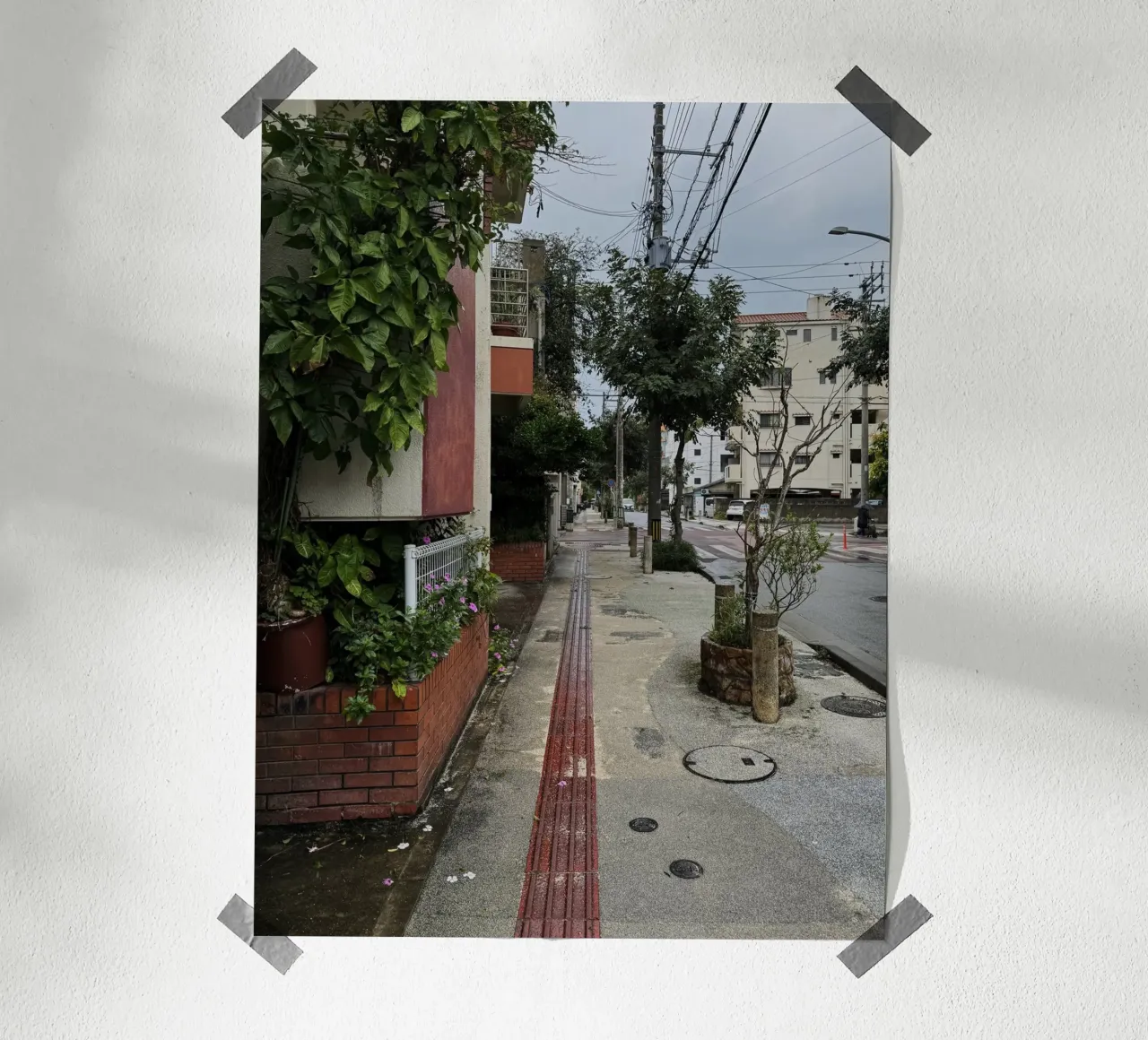 Strada vuota a Naha, Okinawa carta hahnemühle da byrieneke