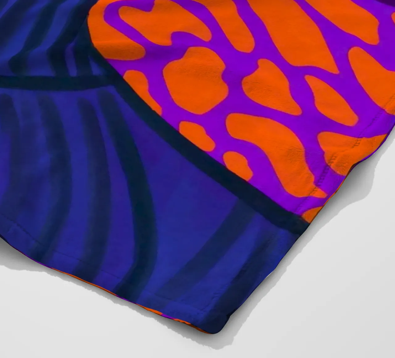 Sguardo di bellezza modellato coperta in pile da Frosh Pallete