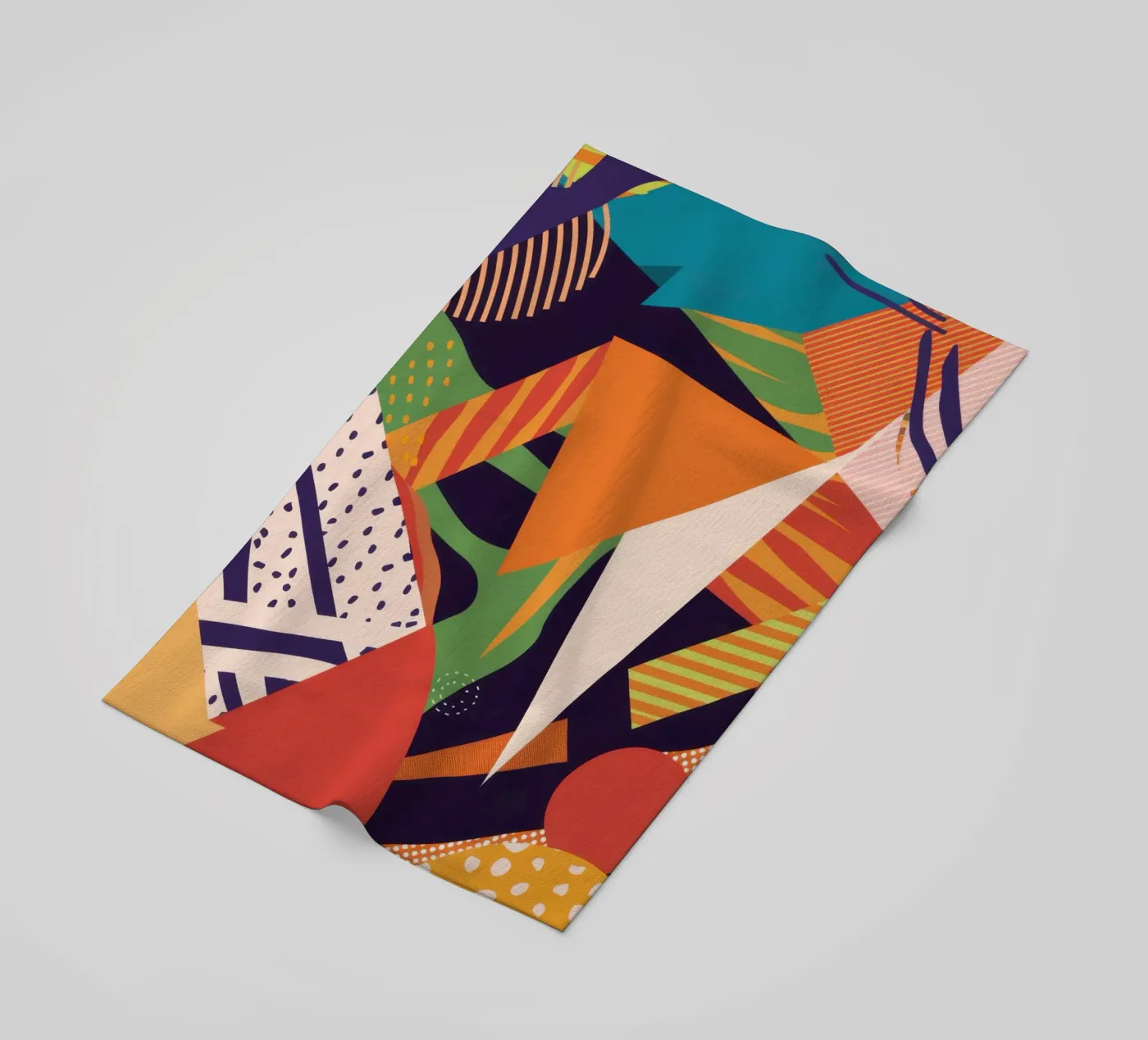 Lebendige Muster-Collage Strandtuch von Frosh Pallete