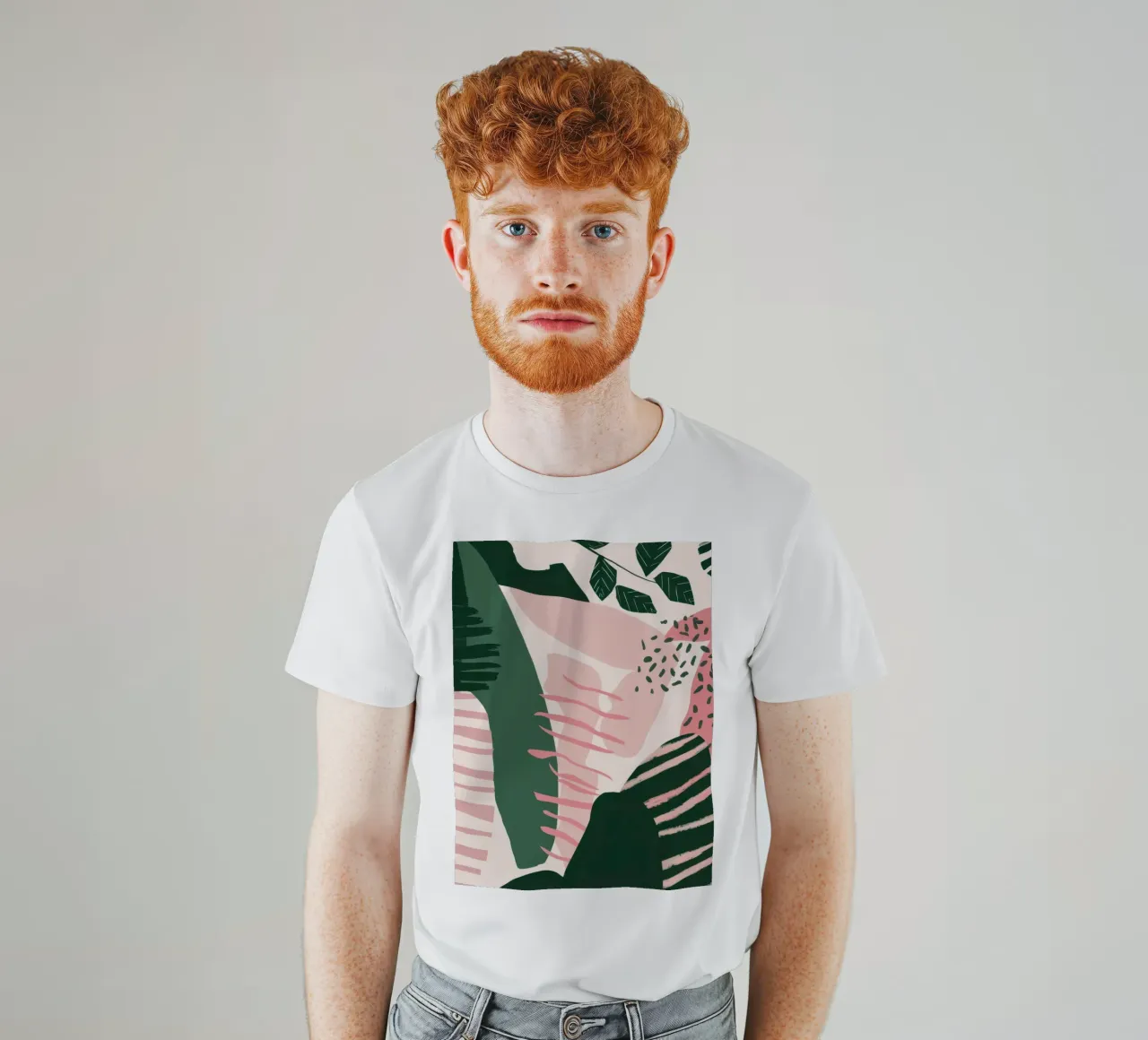 Groene Vorm Abstract t-shirt van Thistle Bloom