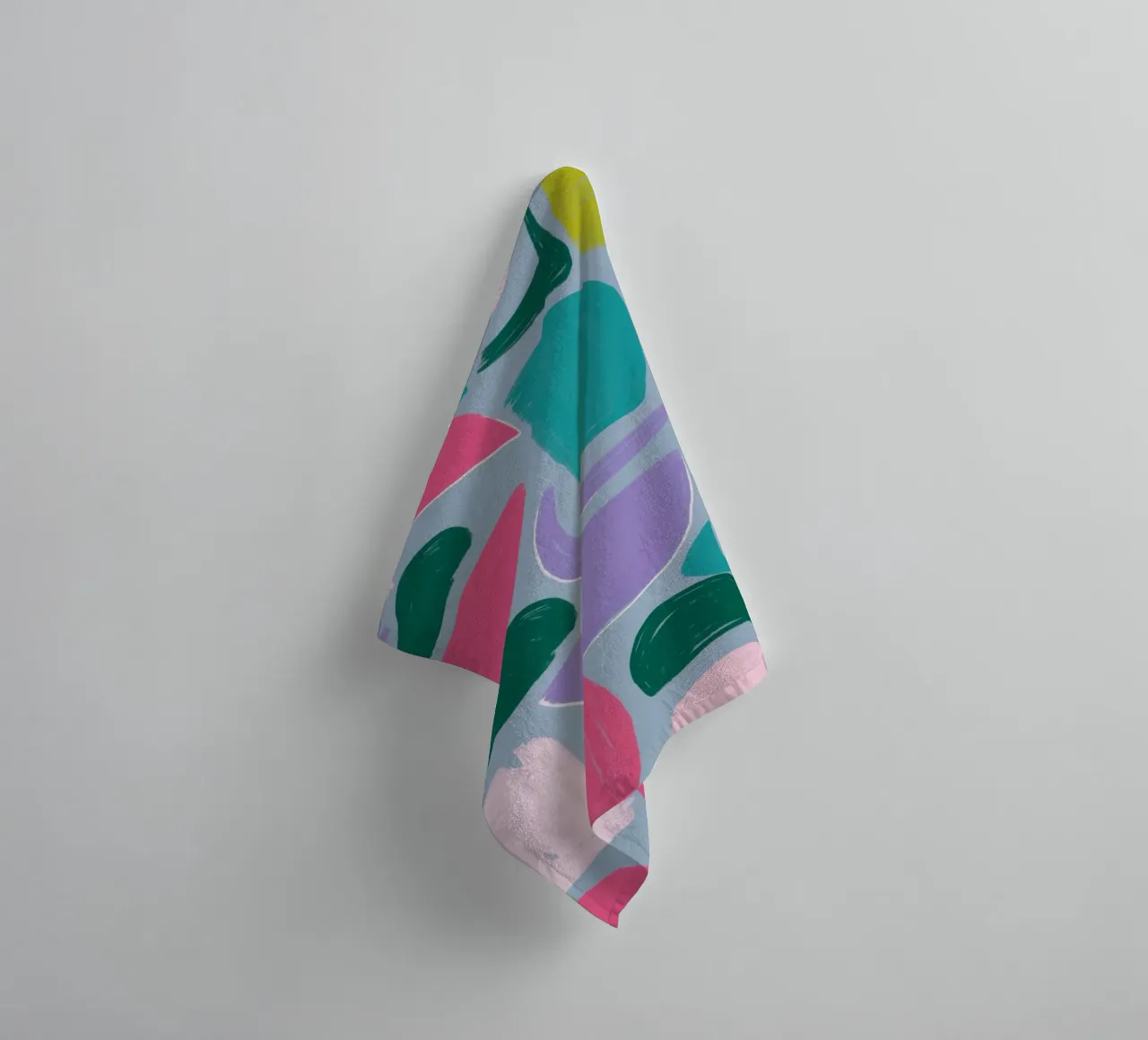 Gioco di colori amorfi asciugamano da bagno da Thistle Bloom