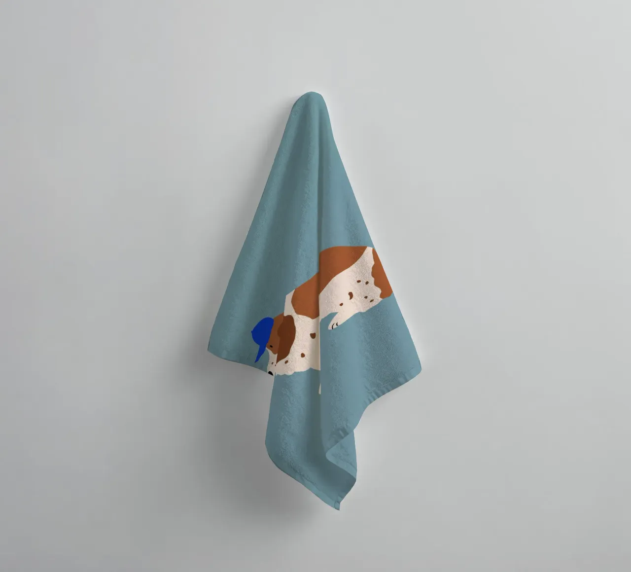 Cocker Spaniel con cappuccio blu asciugamano da bagno da Maren Gross