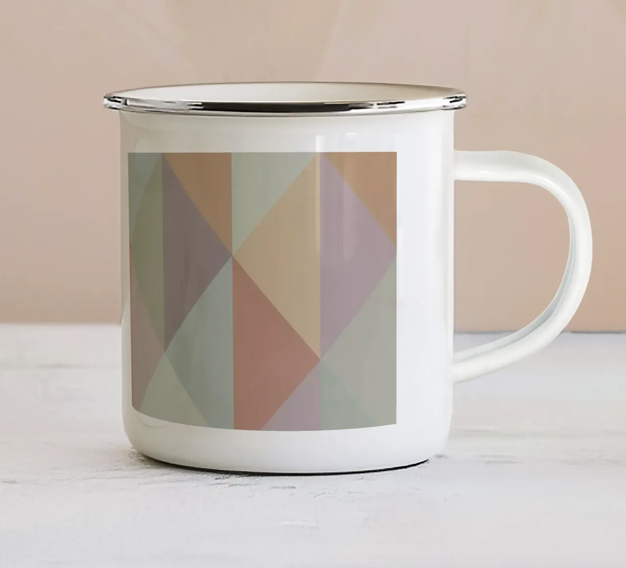Disegno a triangolo colorato tazza in smalto da Metron