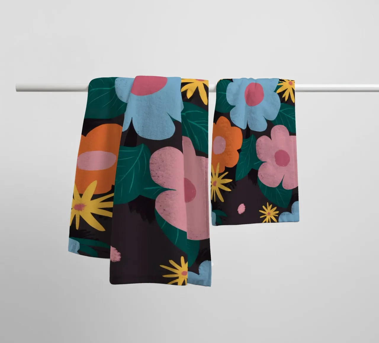 Simple Daisy Pattern towel by Obs Canvas