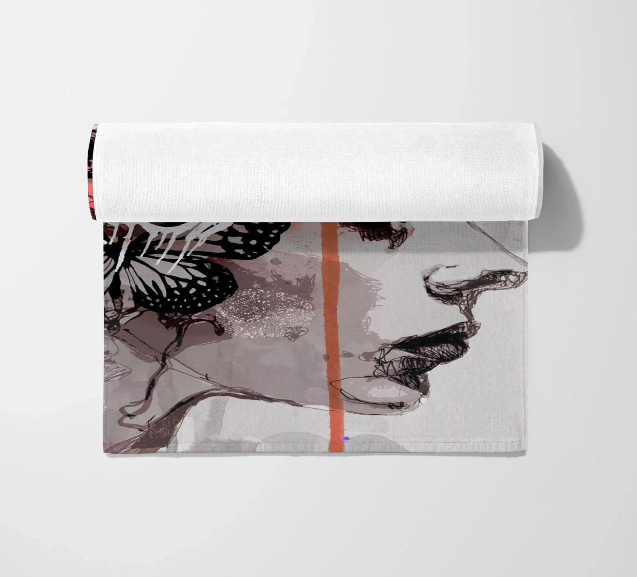 c o s m i c w a v e s serviette de plage de Giulio Iurissevich