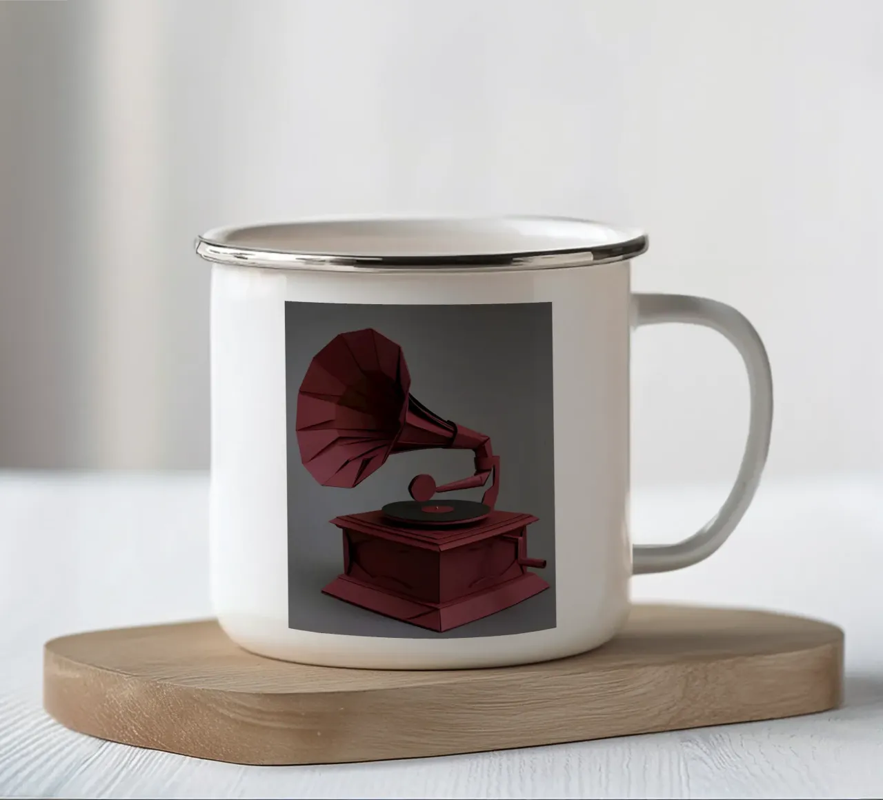 Grammofono d'epoca in cartapesta tazza in smalto da Papercut Gallery