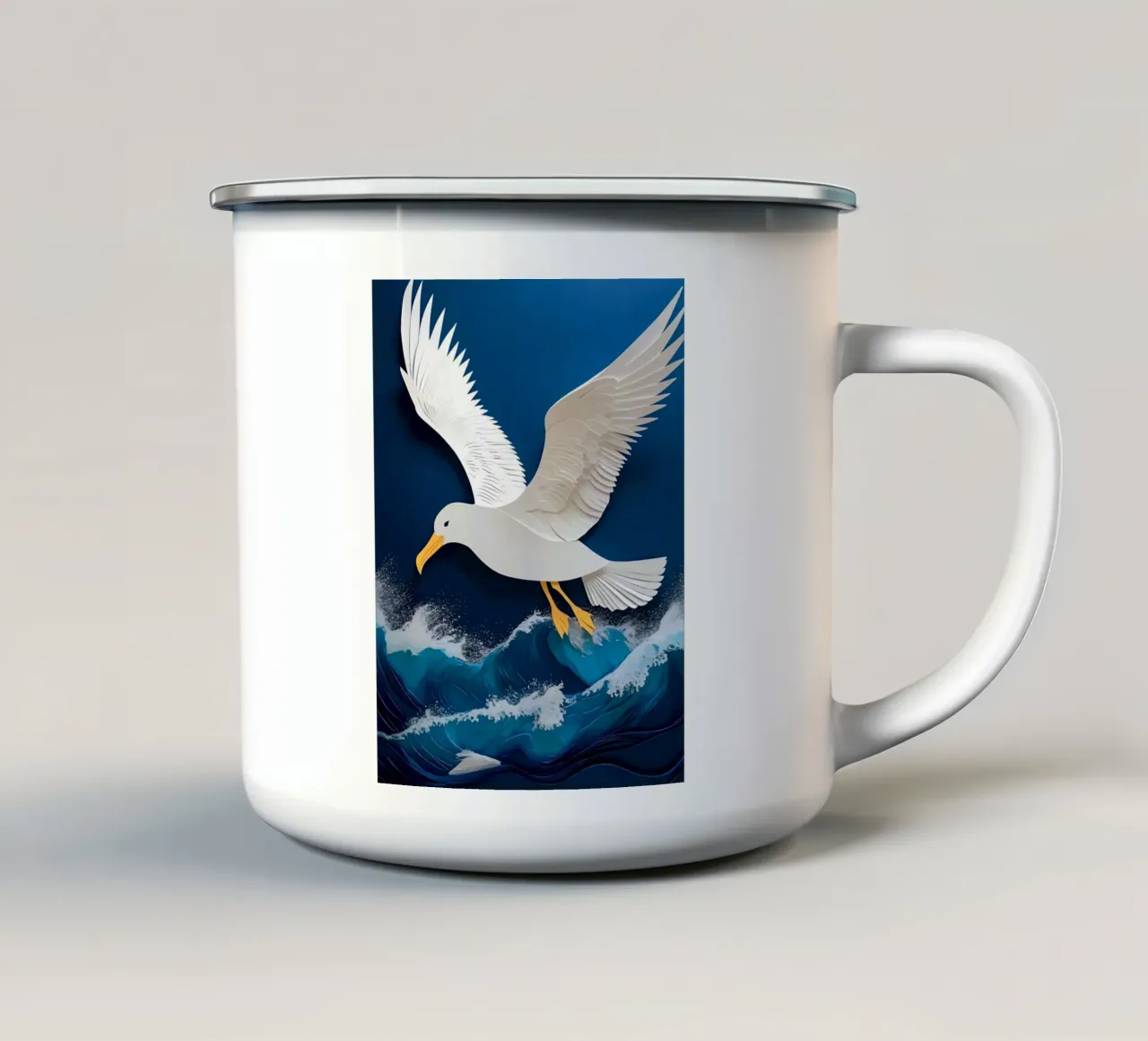Gabbiano sopra l'oceano Papercut Art tazza in smalto da Papercut Gallery