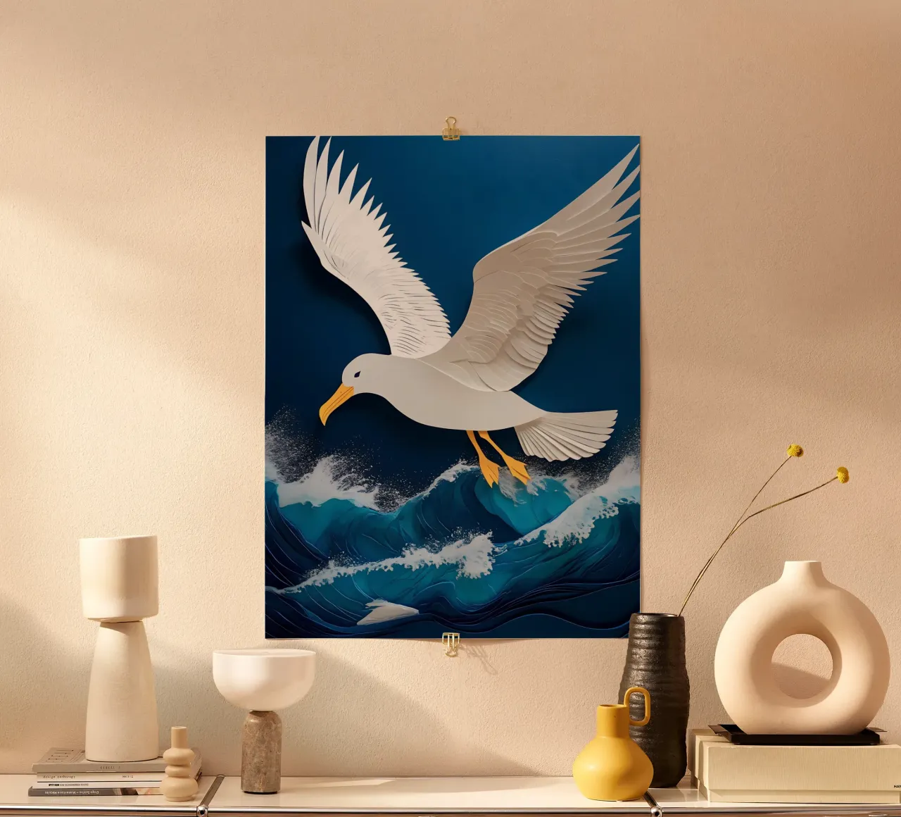 Gabbiano sopra l'oceano Papercut Art poster con telaio in plastica da Papercut Gallery
