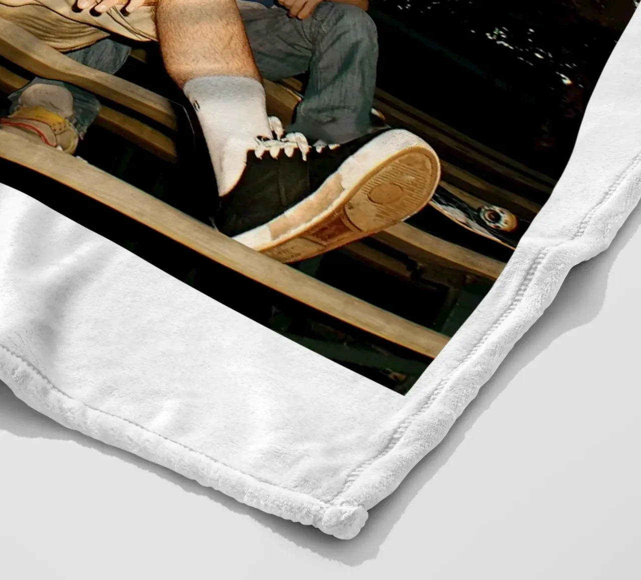 Copertina alternativa per l'album di Mac Miller coperta in pile da softseilish