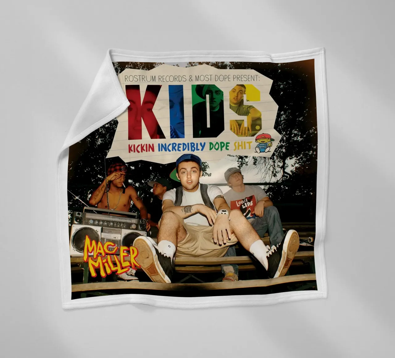 Copertina alternativa per l'album di Mac Miller coperta in pile da softseilish
