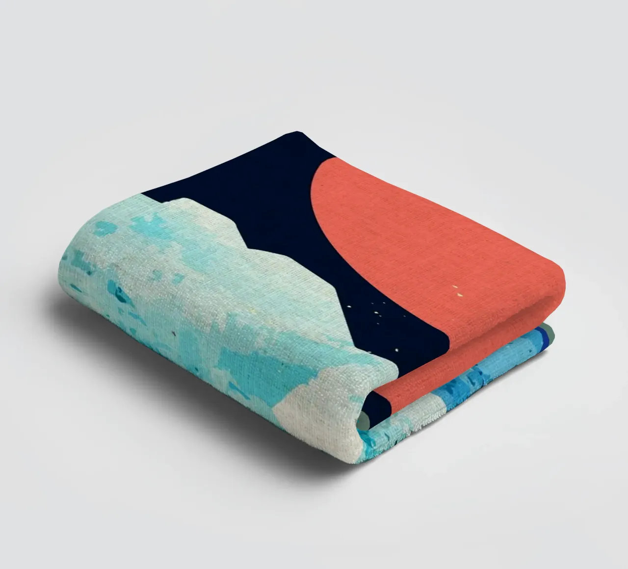 Un mare freddo di primavera asciugamano da bagno da Ashley Studio