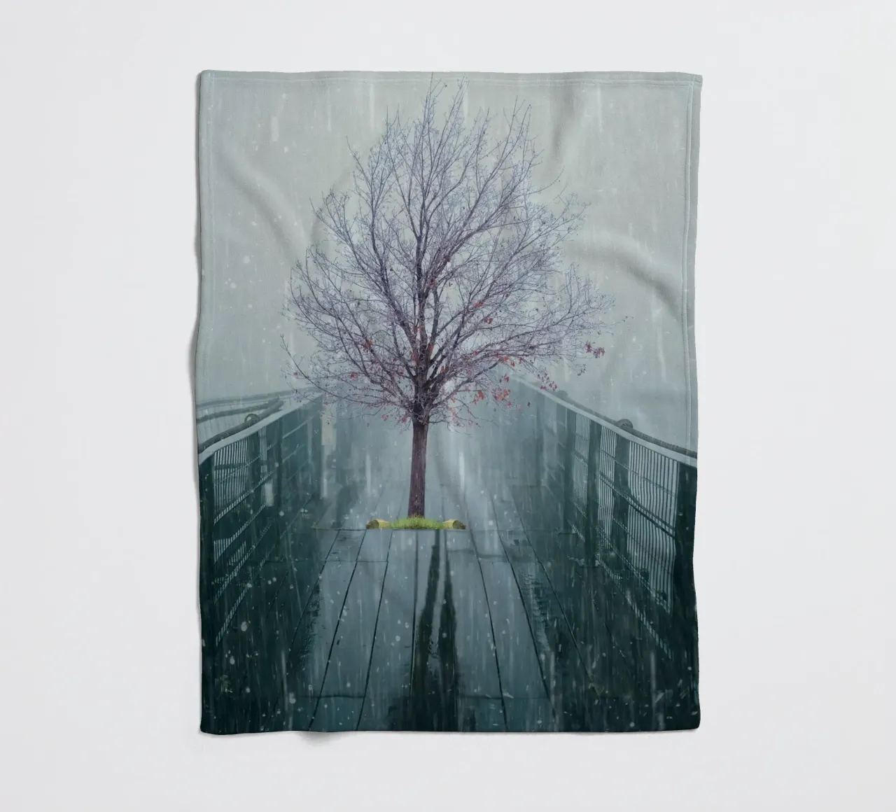 Albero su ponte con neve invernale coperta in pile da Berwies Artwork