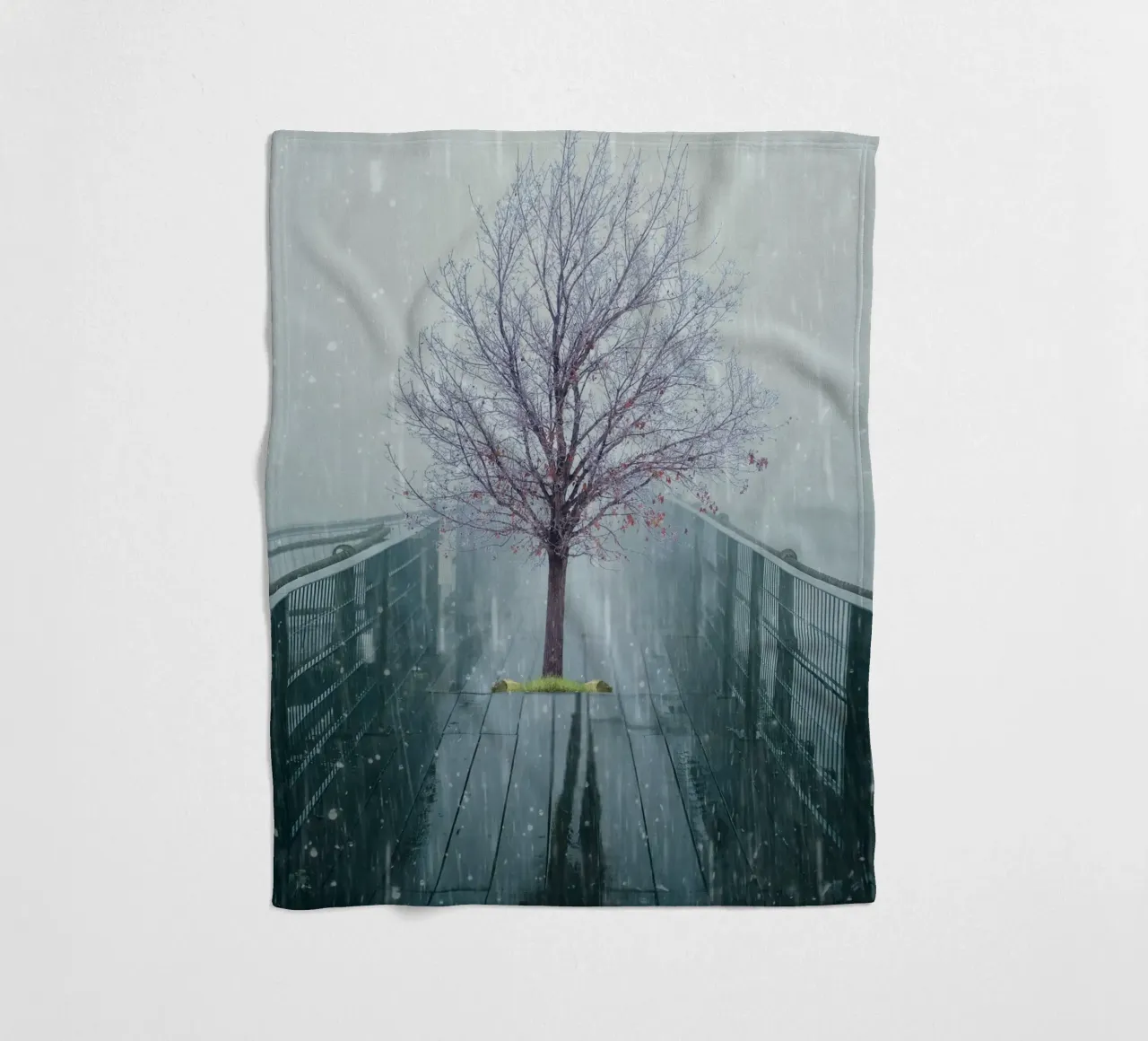 Albero su ponte con neve invernale coperta in pile da Berwies Artwork