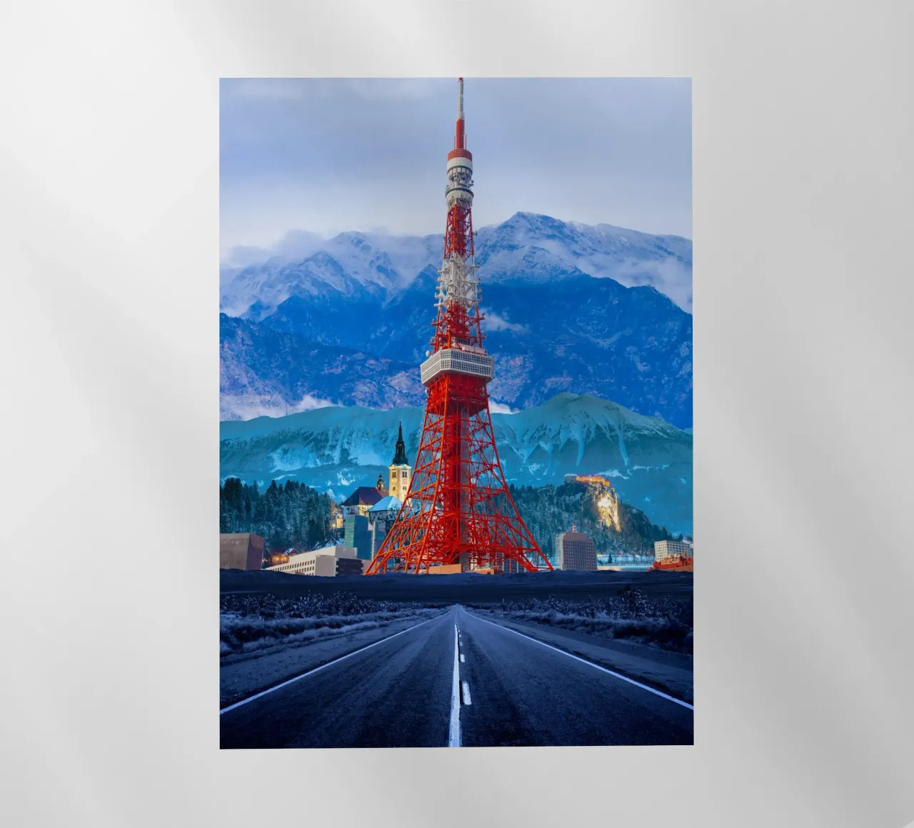 Torre di Tokyo con montagne e strade pellicola backlit da Berwies Artwork