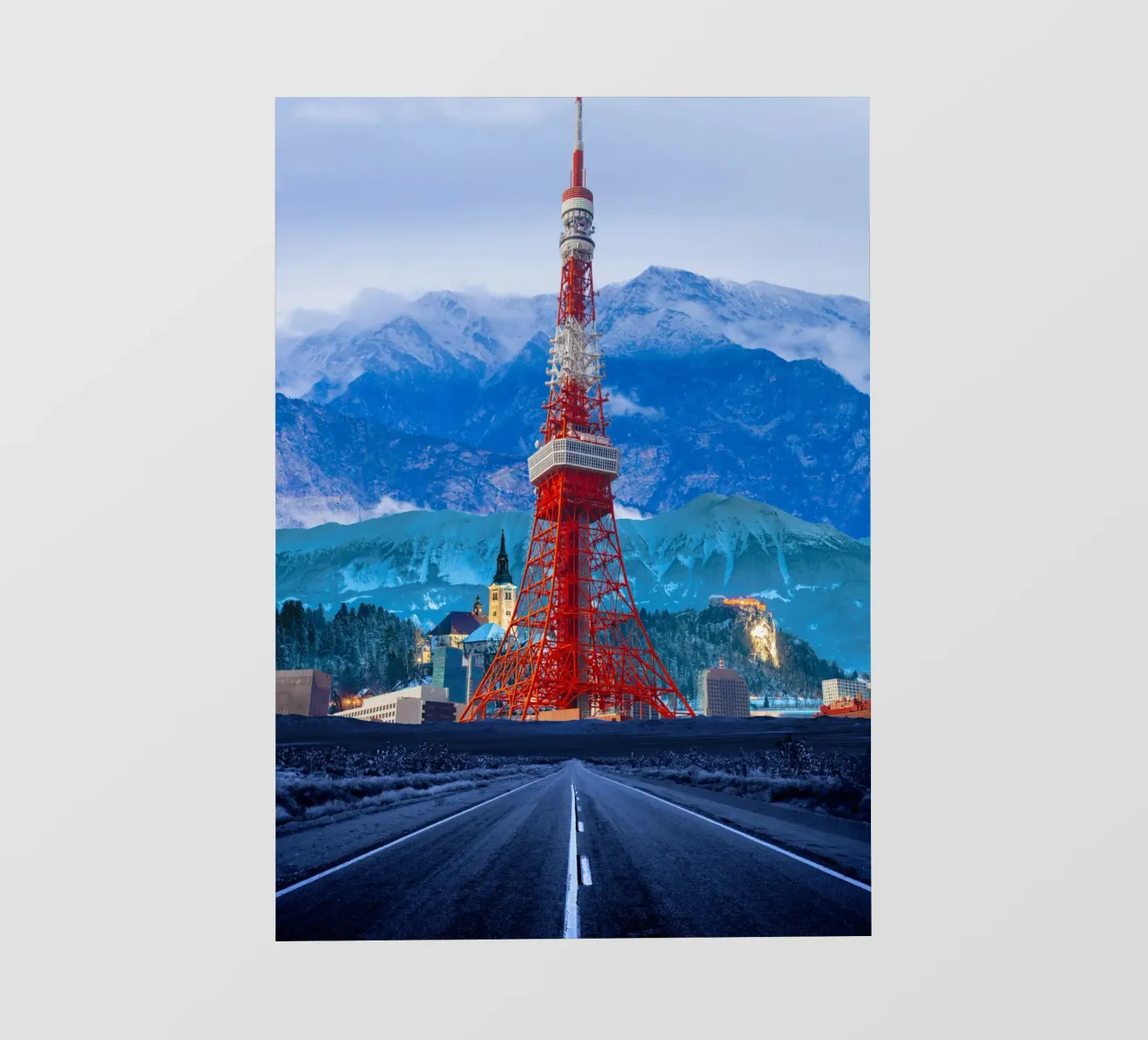 Torre di Tokyo con montagne e strade pellicola backlit da Berwies Artwork