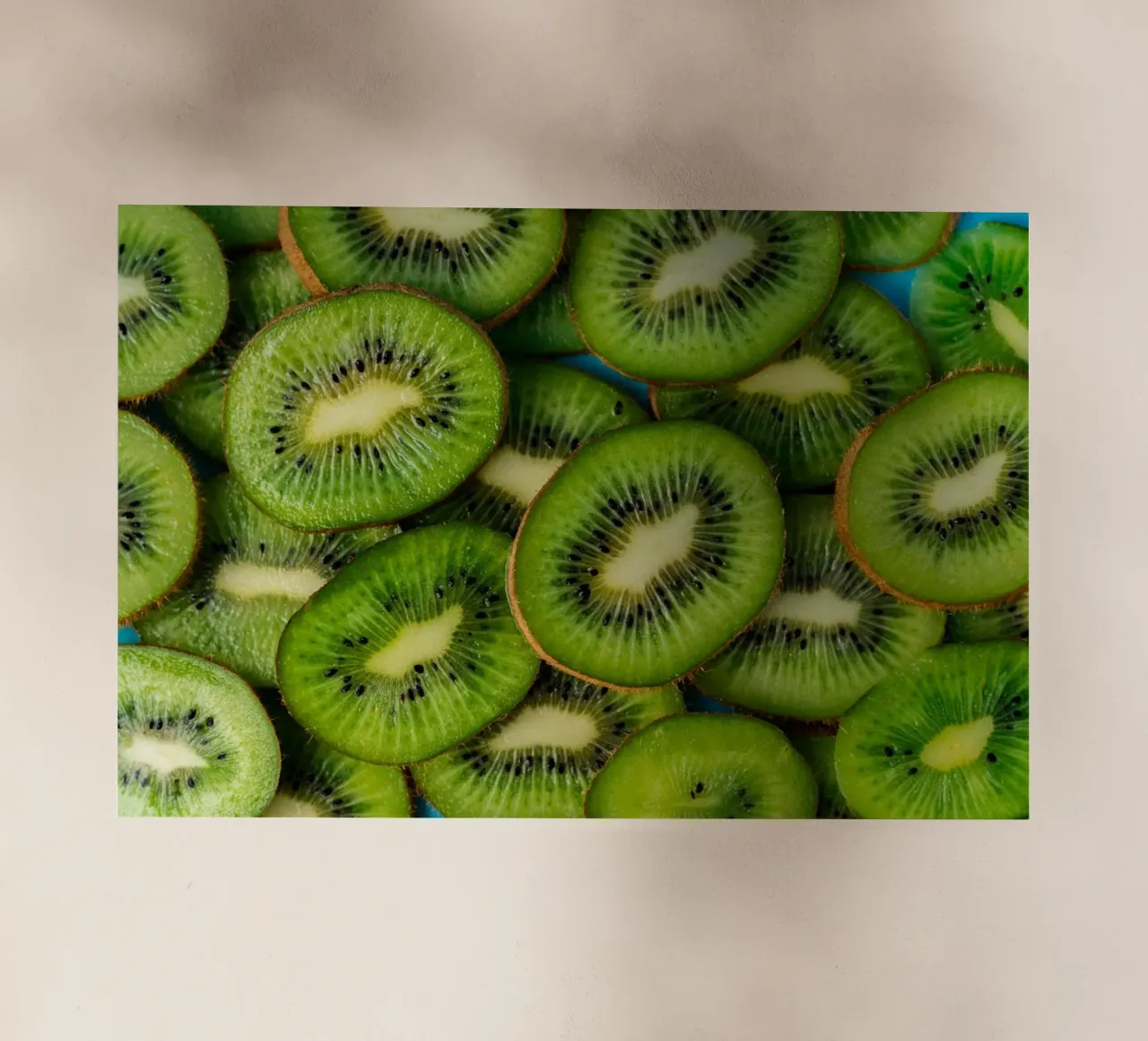 Kiwi Crush pellicola backlit da StillVibe Home