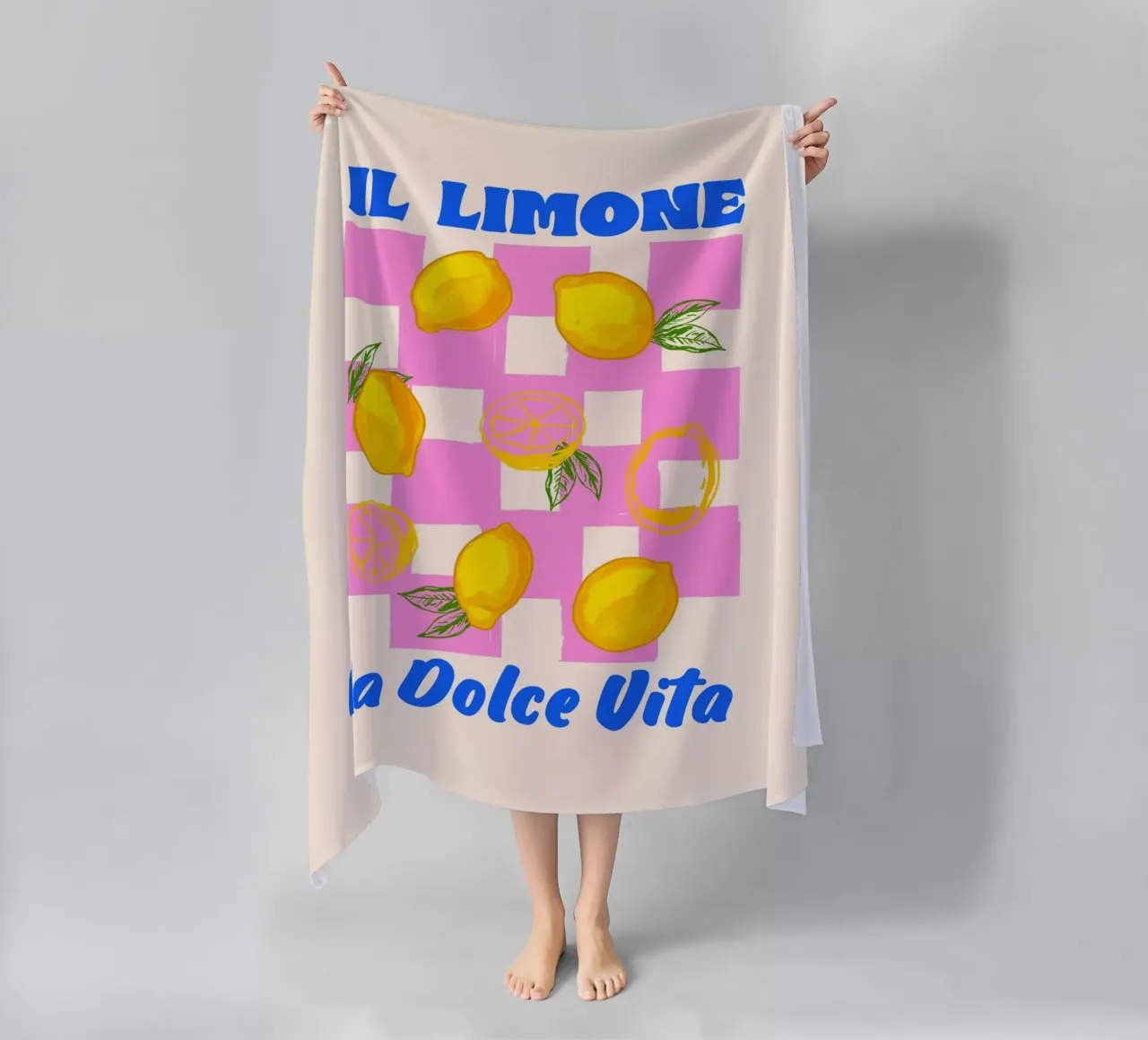 Das La Dolce Vita Zitrone Retro Strandtuch von EDMPROJECT