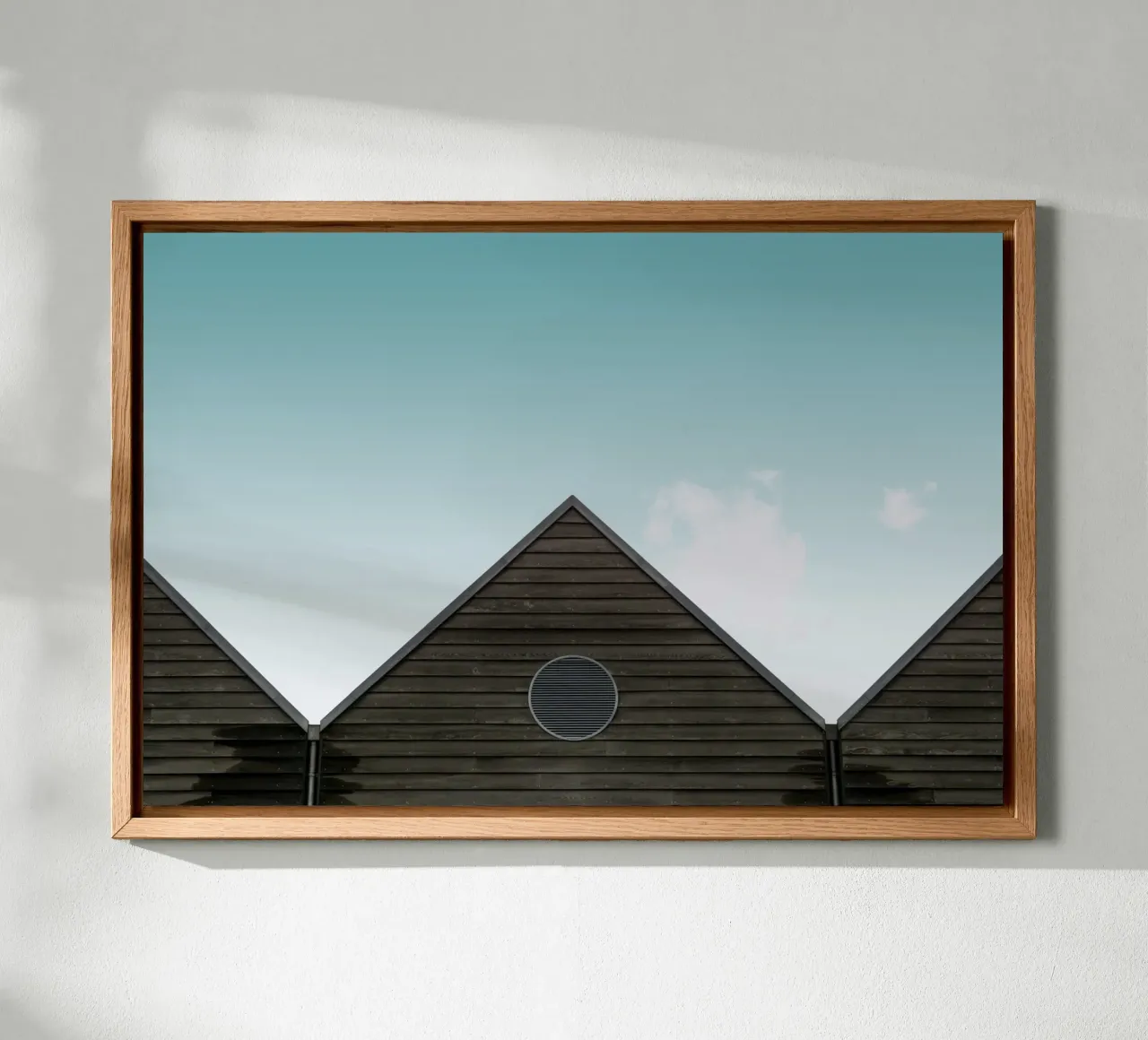 Triángulo Horizonte lienzo con Marco flotante de StillVibe Home