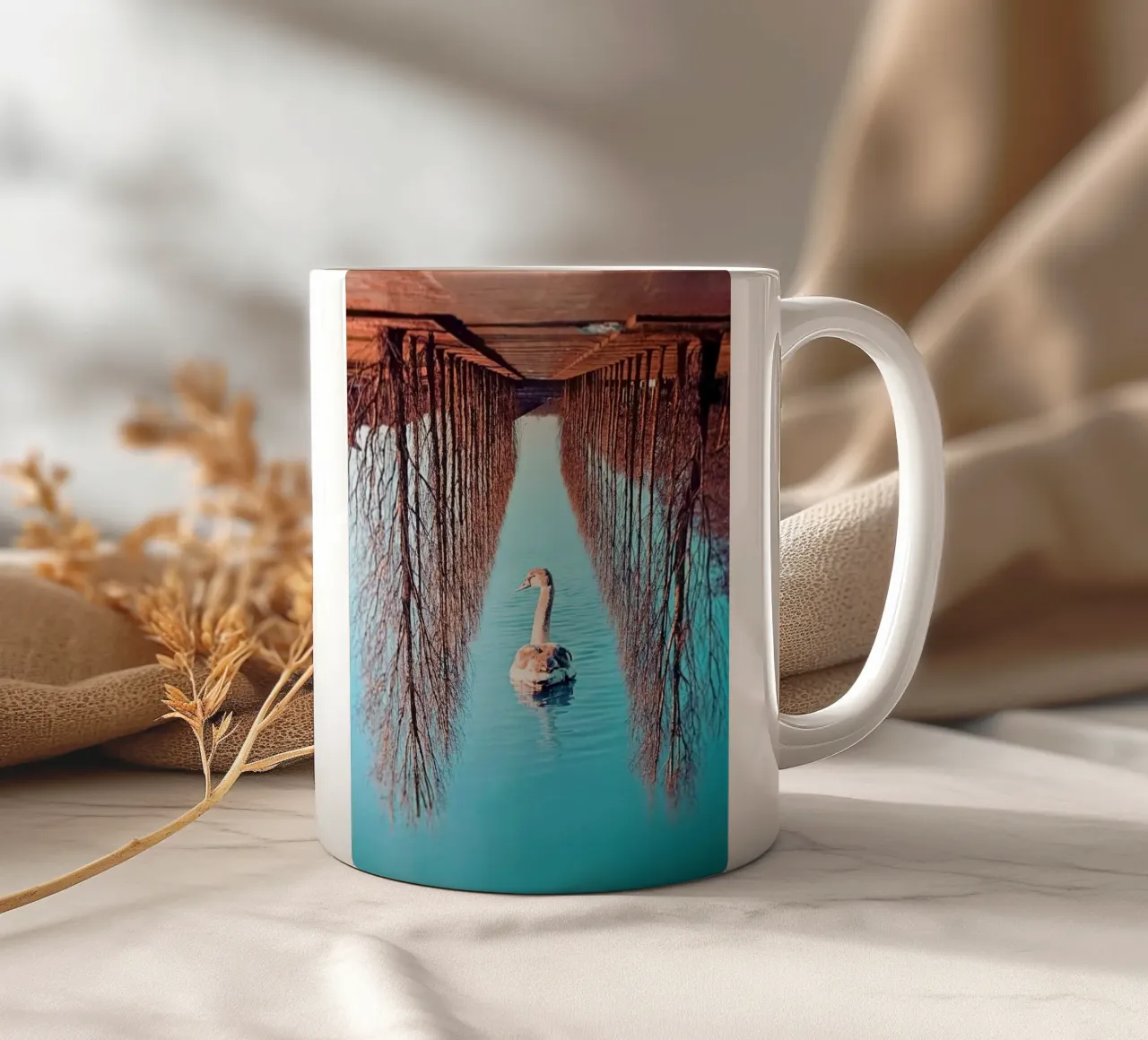 Swanomaly Keramik Tasse von mofartmonica