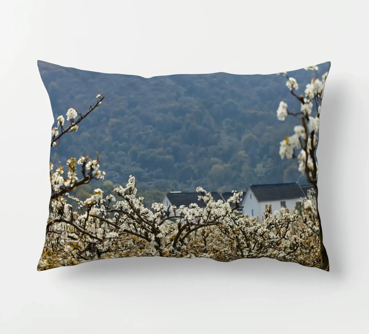 blossoming branches orchard cuscino da Histrol