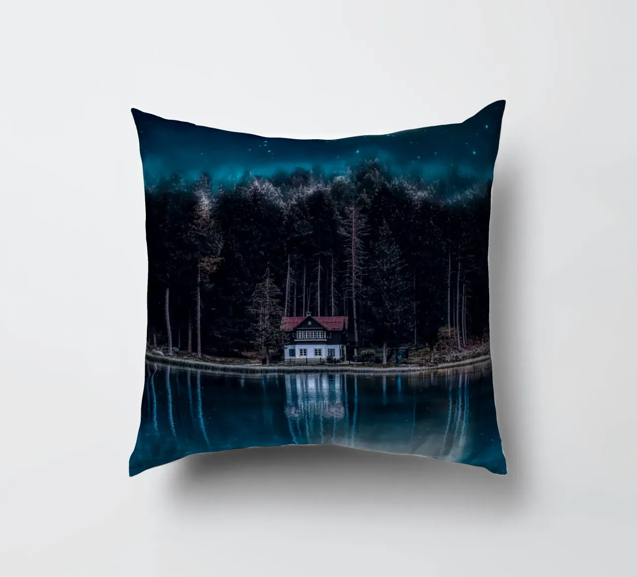 windows roof tall trees cuscino da Histrol