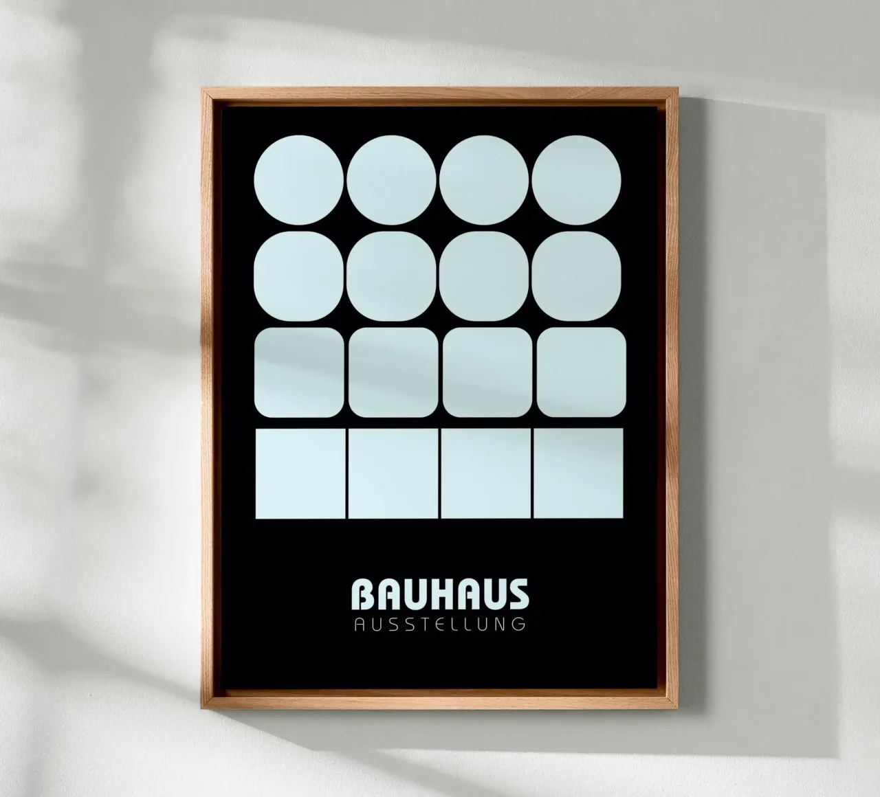 Bauhaus Light Grid – Geometrie in Hellblau & Schwarz Leinwand mit Schattenfugenrahmen von Casa Calm