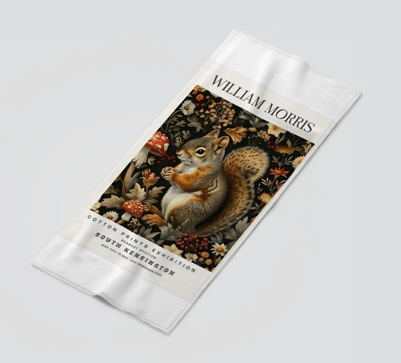 simpatico scoiattolo con fiori telo mare da Ropech Shop