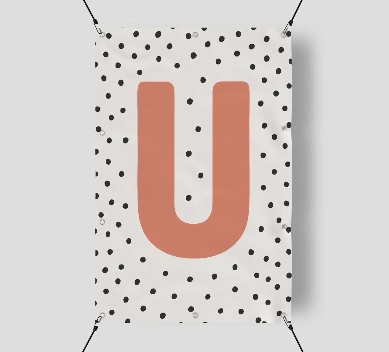 Iniziale U su motivo a pois - stile scandinavo telo in pvc da KidzStudio
