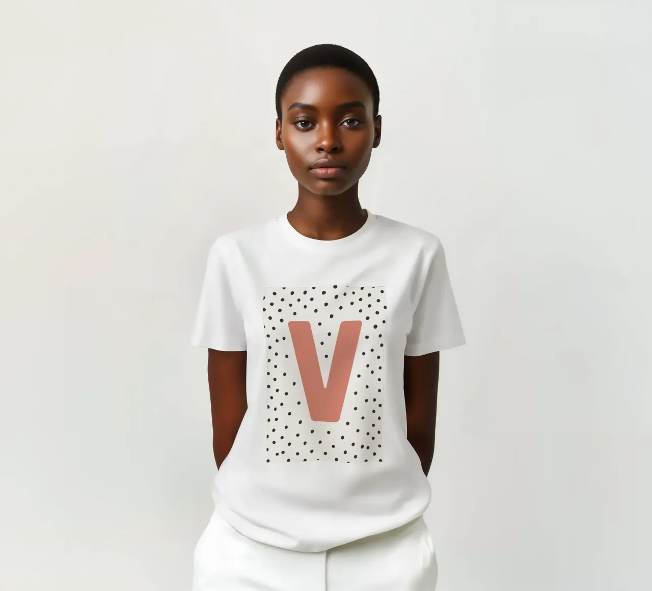Initial V on dot pattern - Scandinavian style t-shirt by KidzStudio