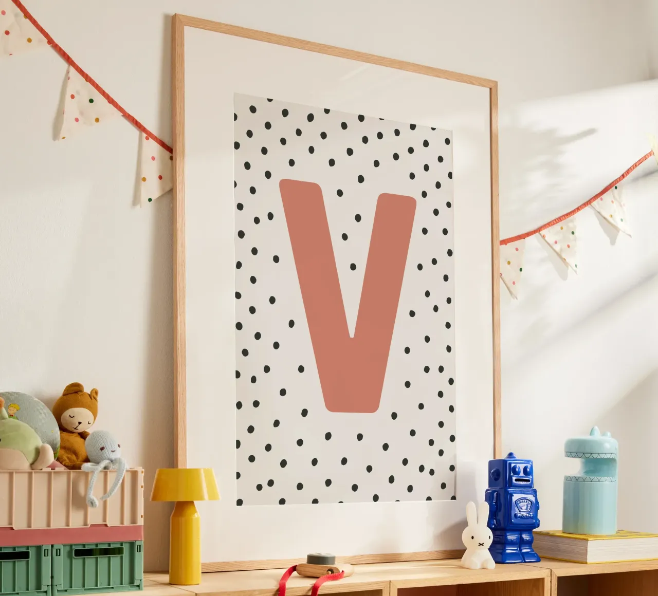 V iniziale su motivo a pois - stile scandinavo carta hahnemühle da KidzStudio