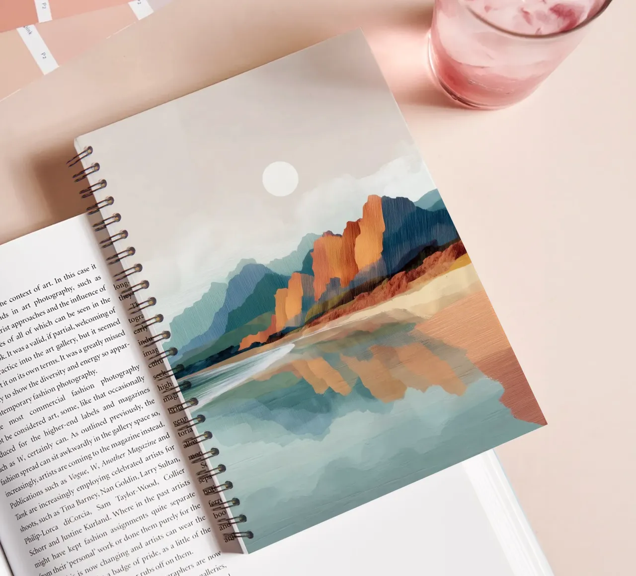 Reflections of Painted Peaks - A Serene Coastal Escape diario ad anelli da Dune