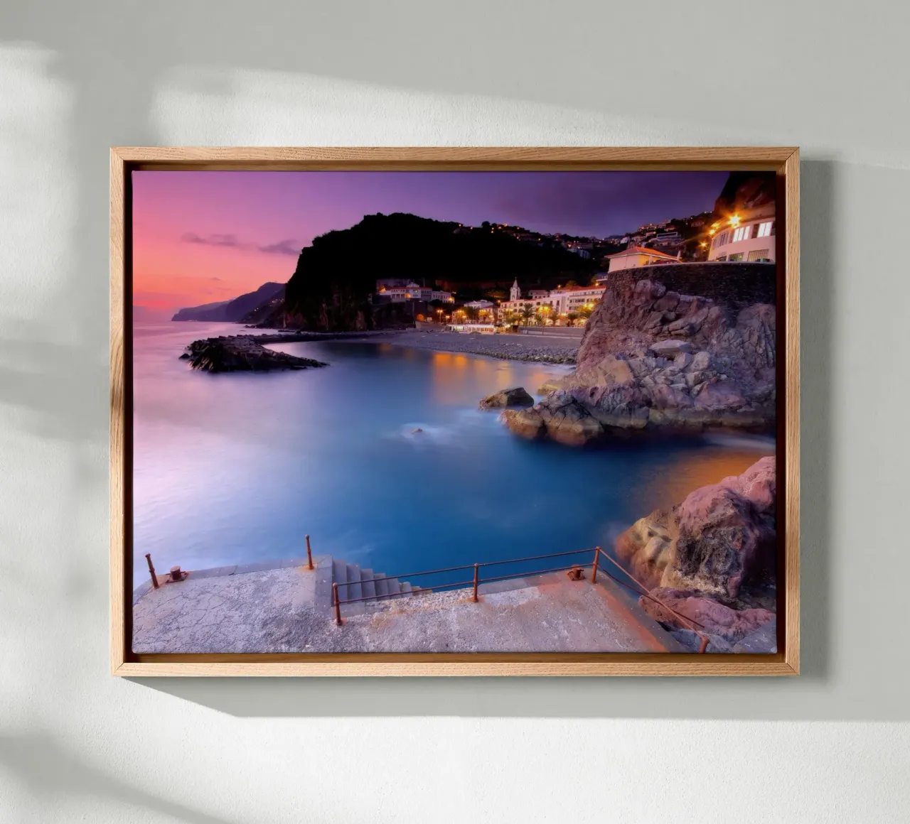 Beautiful sunset in beach tela con Cornice a cassetta da Musadad Shop