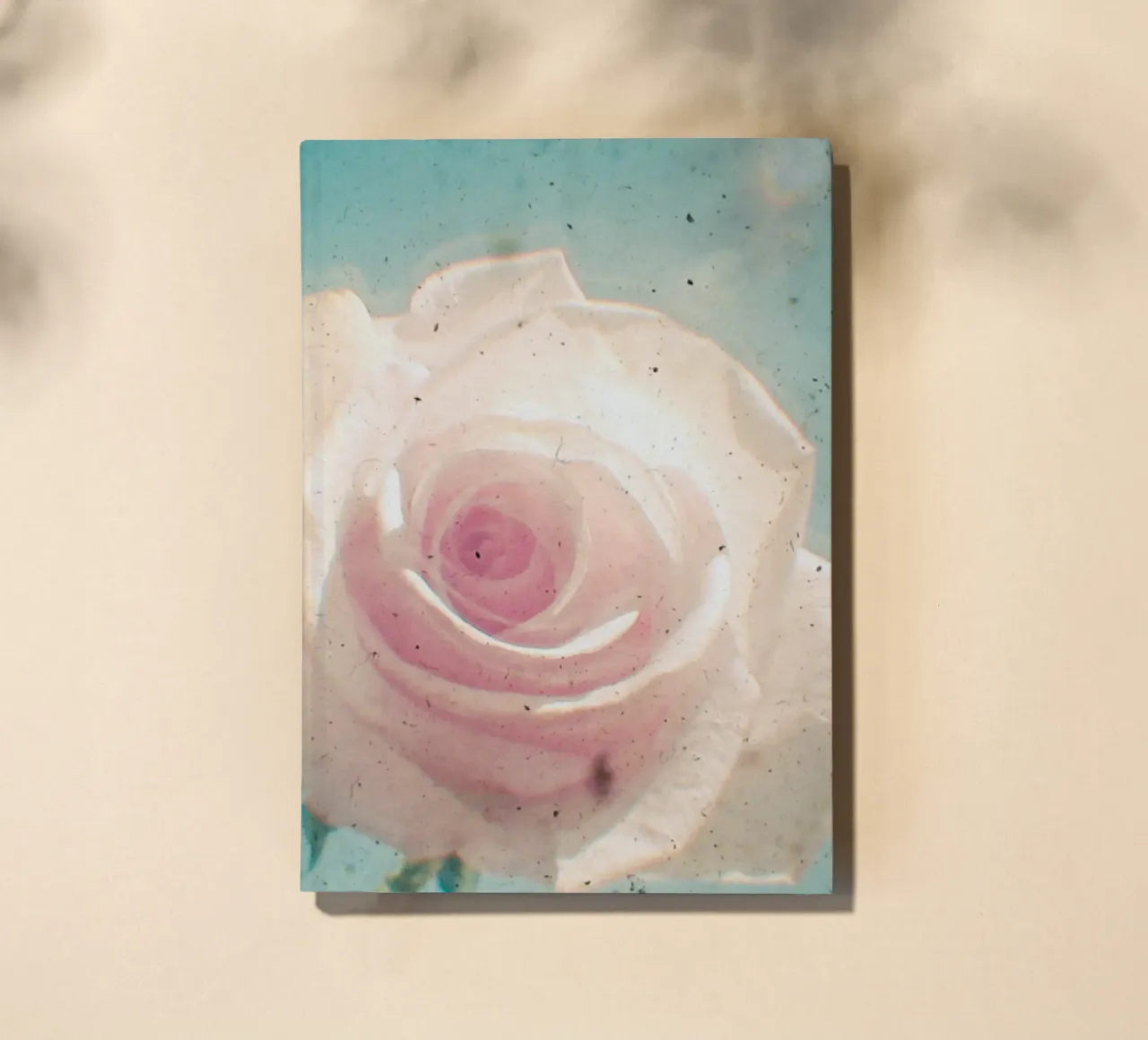 Una rosa con otro nombre cuaderno de Cassia Beck Photography