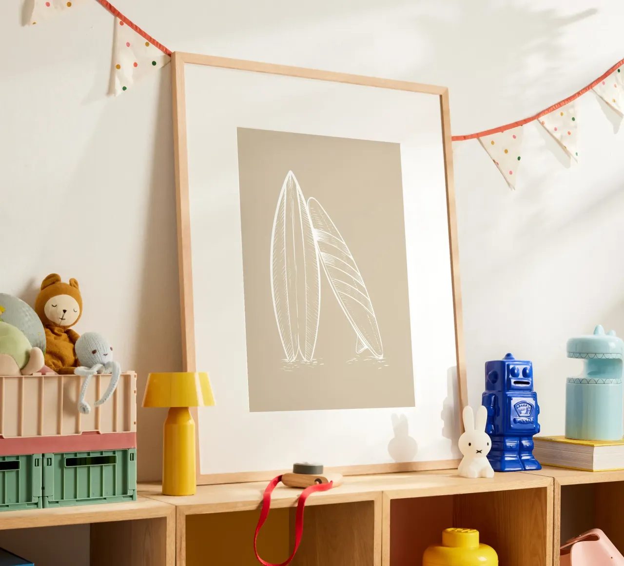 Tavola da surf Beach Art Boho Beige Poster poster con telaio in alluminio da dawnthesea