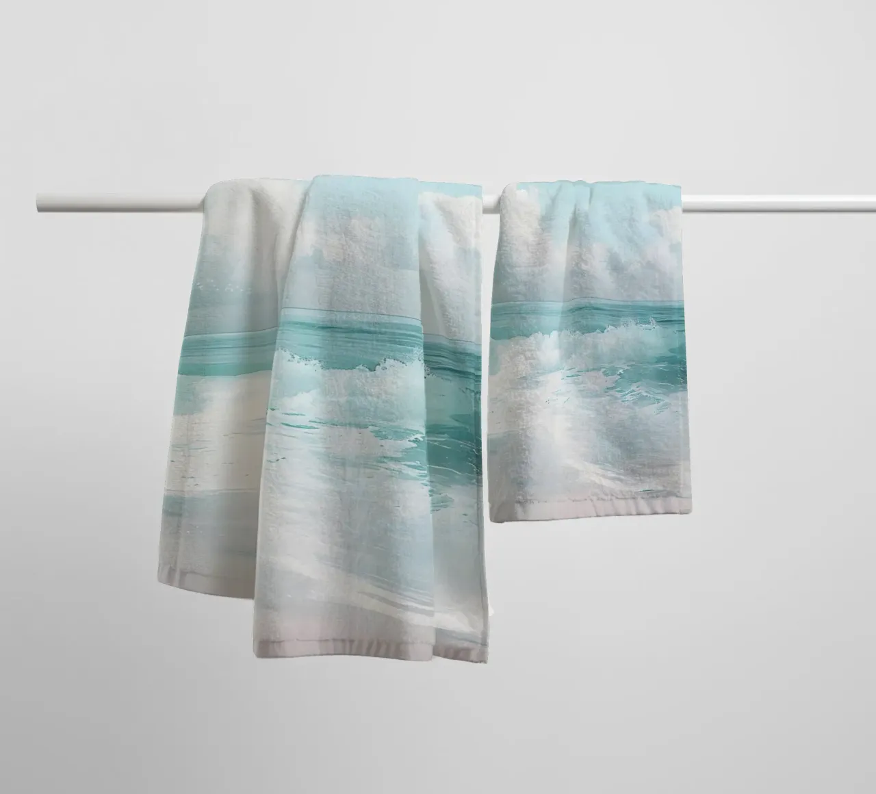 Rustige oceaangolven - Minimalistisch kustgezicht badhanddoek van dawnthesea