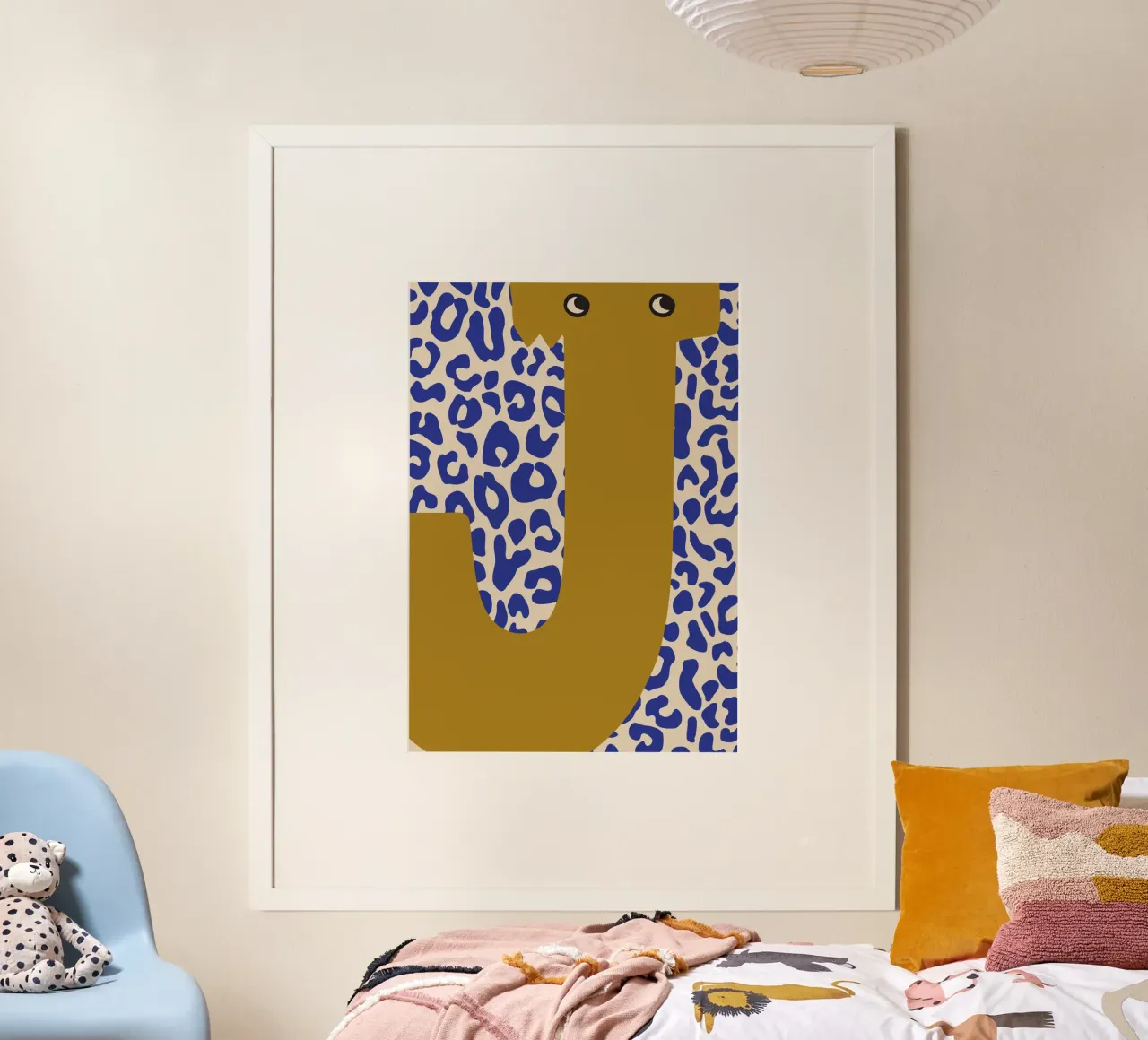 Divertente mostro lettera J con sfondo leopardato poster da ALLÉE DE PAPIER