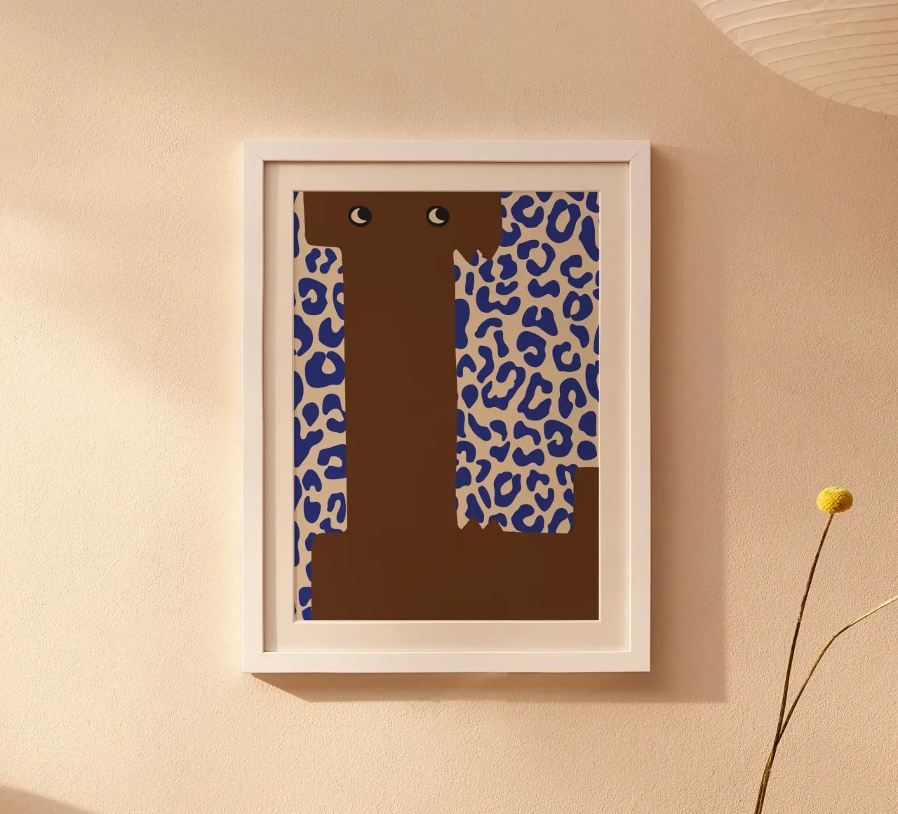 Divertente mostro lettera L con sfondo leopardato poster da ALLÉE DE PAPIER