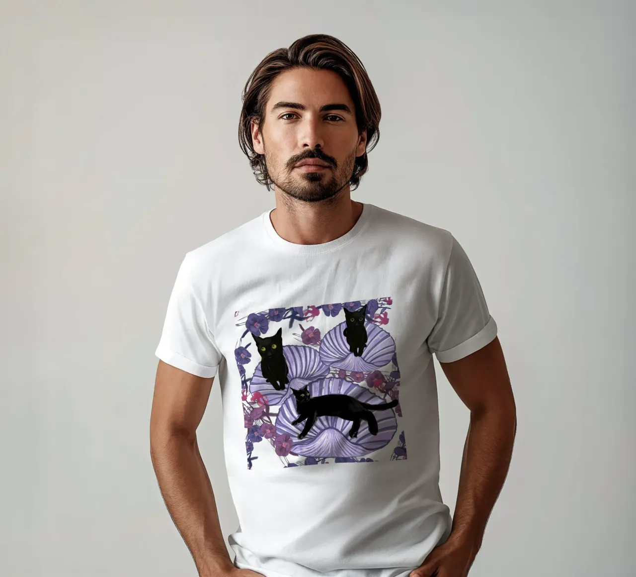 Gatto nero con conchiglie e fiori t-shirt da gulsengunel