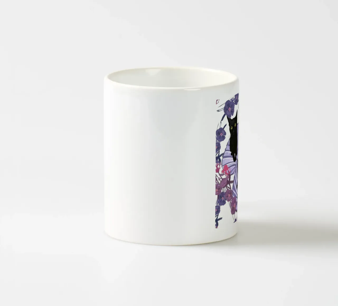 Gatto nero con conchiglie e fiori tazza in ceramica da gulsengunel