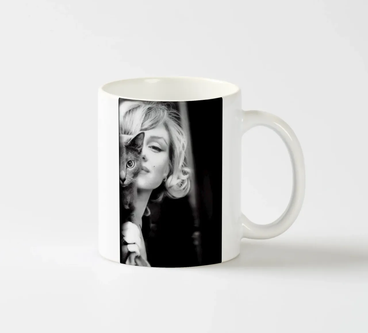 Marilyn con gatto tazza in ceramica da glover studio