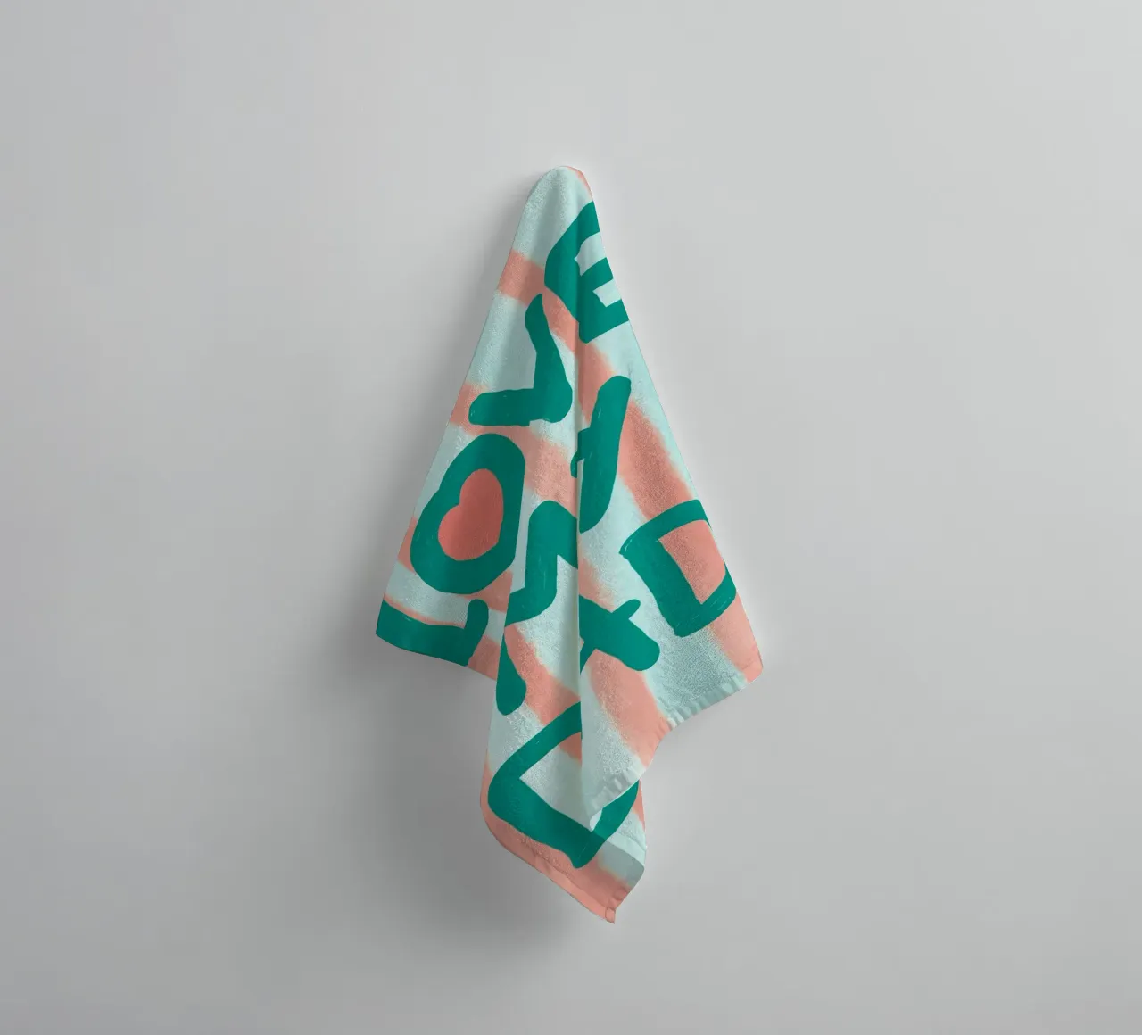 Message "Love my Dad" avec un cœur serviette de bain de Carinaprint